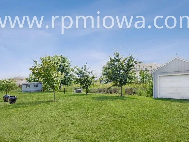 5016 NE Innsbruck Dr — Photo 14