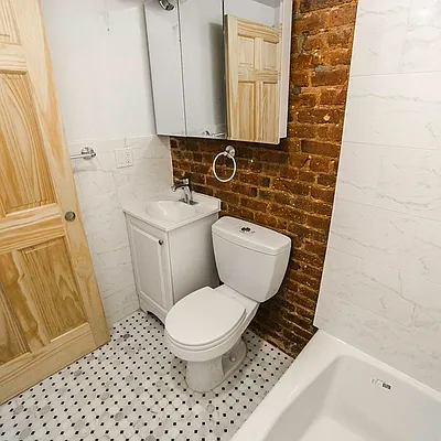 Rented by Nooklyn NYC LLC | media 17