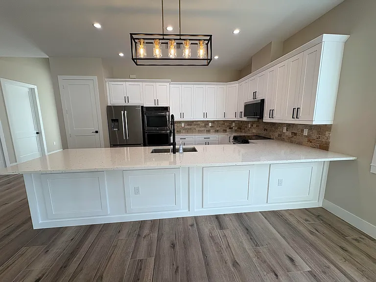 4261 Kathy Ave — Photo 4