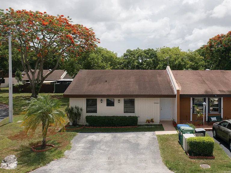 13920 SW 52nd Ln — Photo 26