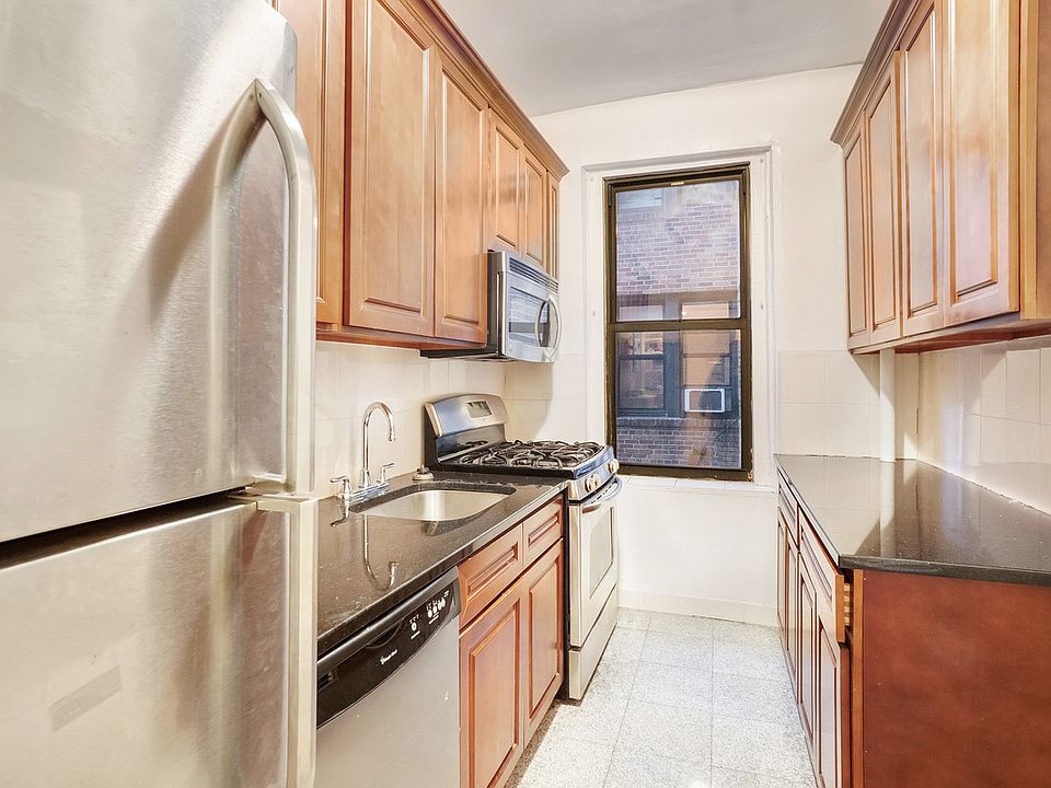 1st image of 99 E 4th St #4EE