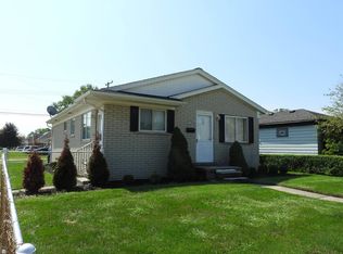 17442 Stephens Dr, Eastpointe, MI 48021