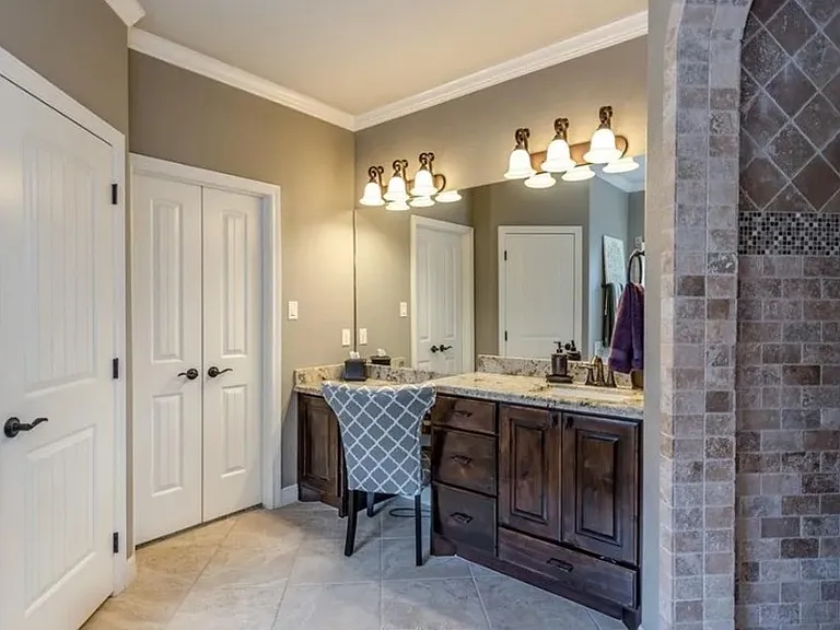 2502 Kimbolton Dr — Photo 14