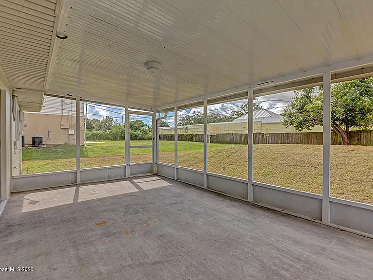 1640 Norman St NE — Photo 18