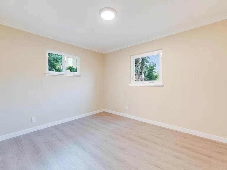1382 Valota Rd — Photo 14