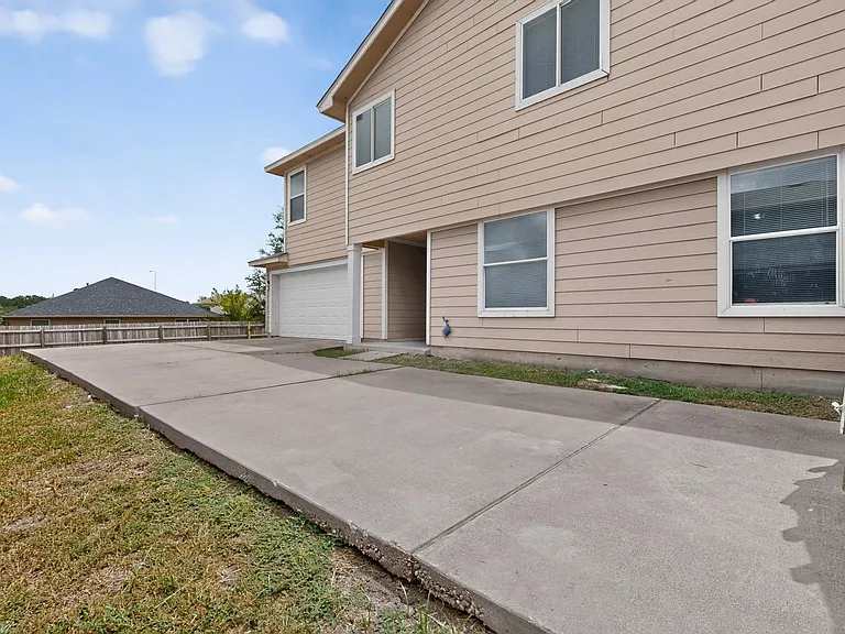 13528 Briarcreek Loop — Photo 38
