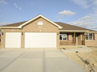 15539 S Red Bud Ln, Lockport, IL 60441