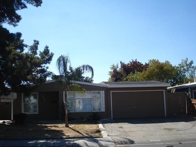 1st image of 5220 McKellar Ave