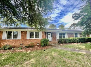 1923 Robinhood Rd, Albany, GA 31707