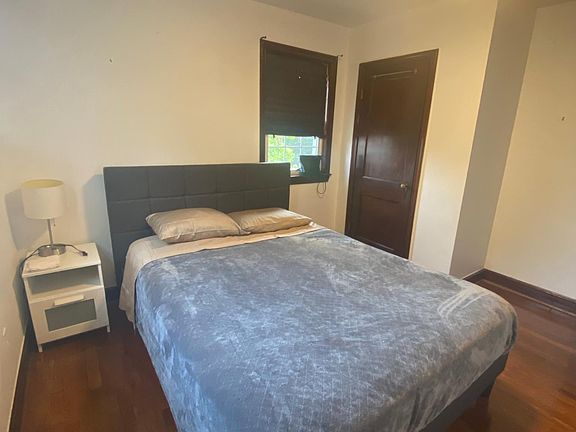 4th image of 701 N Edgewood St #1