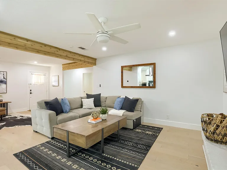 9016 W Pointer Ln — Photo 4