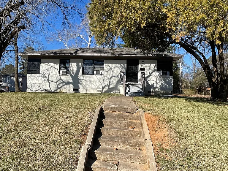 362 Boulevard St — Photo 1