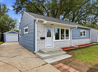 3811 Mount Vernon Rd SE, Cedar Rapids, IA 52403