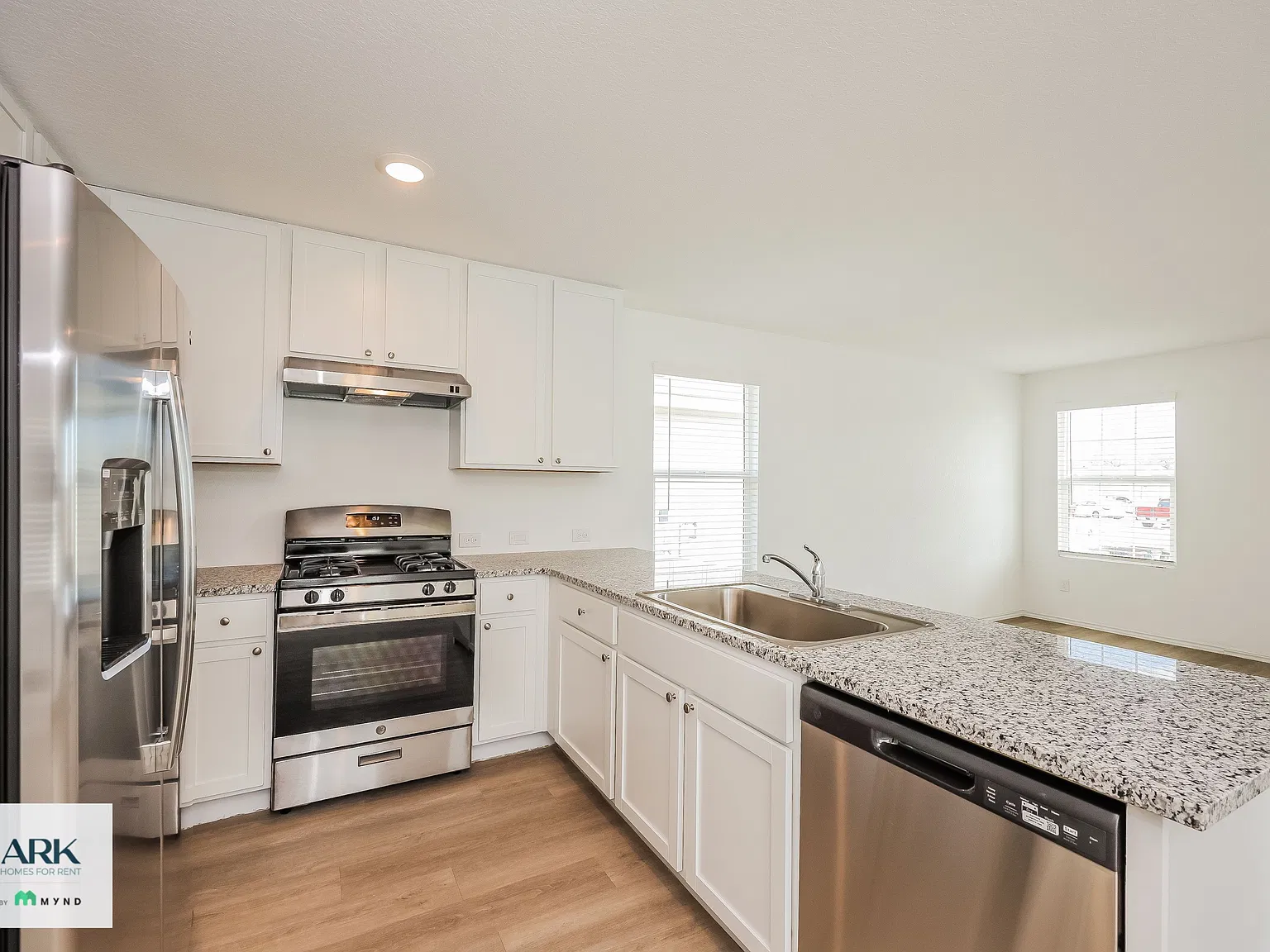 3 bed, 2.0 bath, 1244 sqft, $1,245 — Photo 3