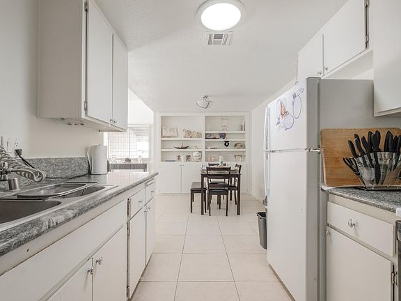 2nd image of 3024 olive glen Court