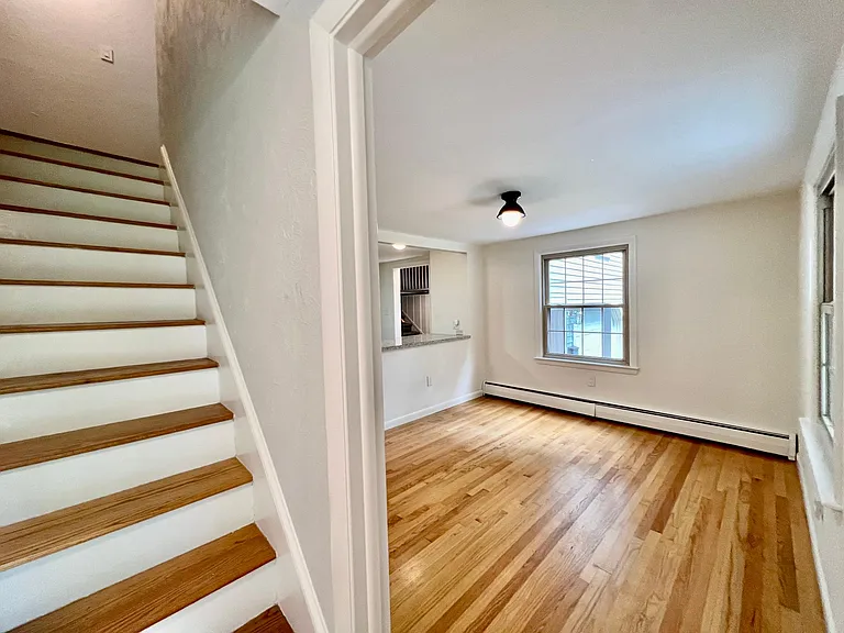 2 Hemlock Hill Rd — Photo 8