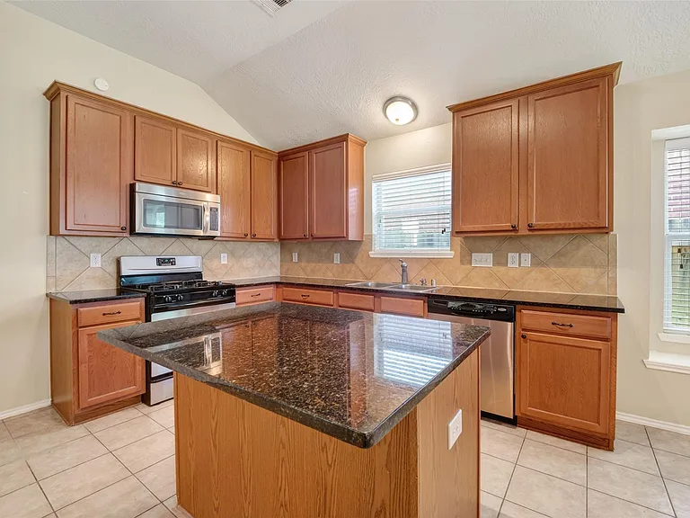 2507 Cypress Springs Ct — Photo 16