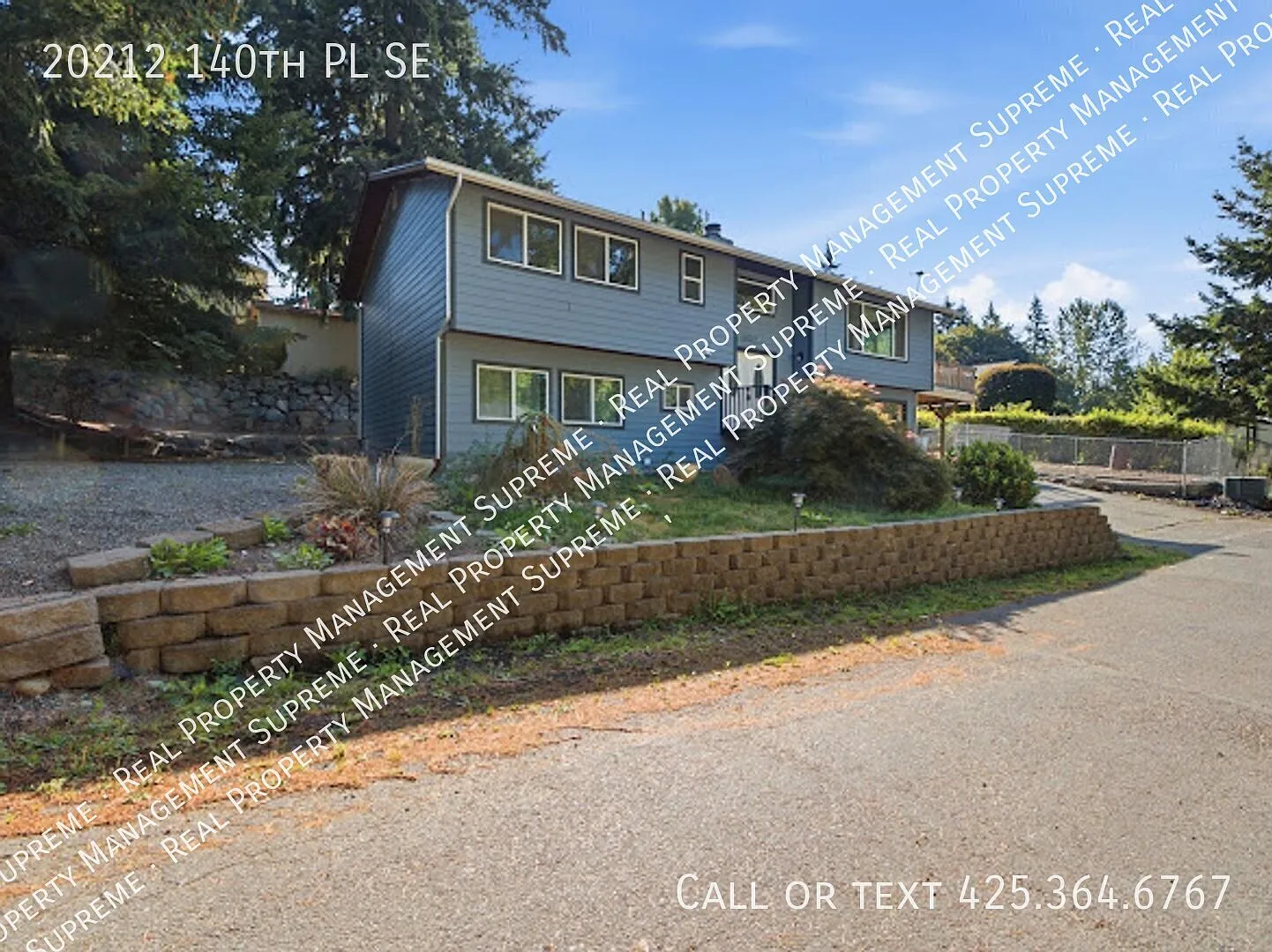 Spacious 3-Bedroom, 2-Bath Upper-Level Home in Kent Near Fairwood — Photo 2