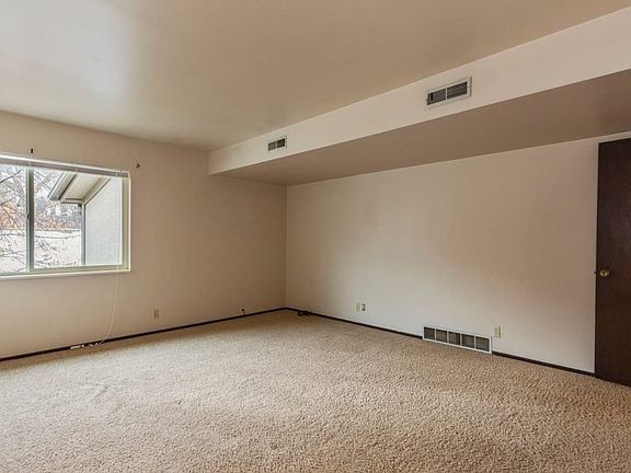 4th image of 1541 E Waterbury Dr Unit F
