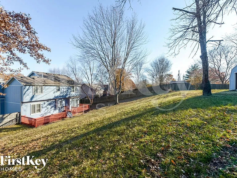 6914 NW Pleasant View Ct — Photo 14