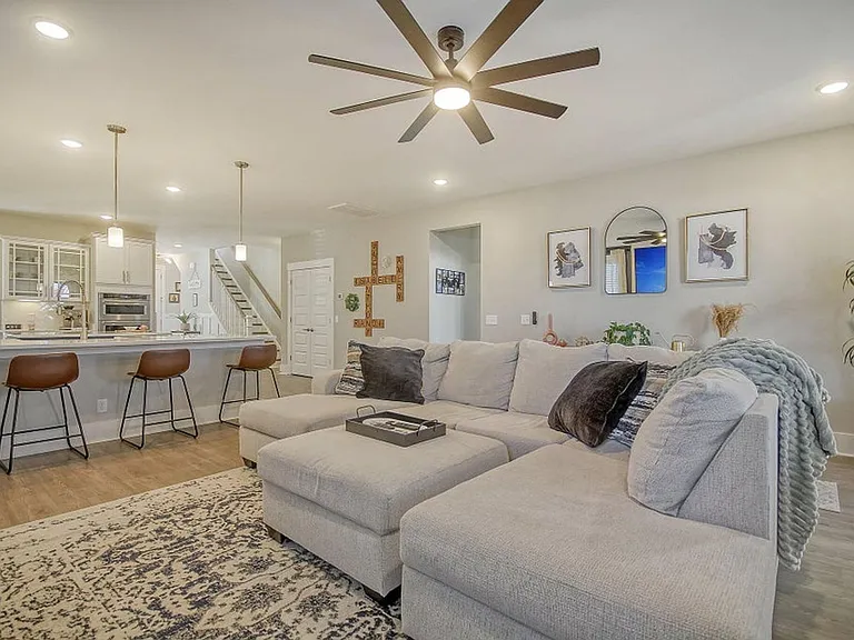 128 Sandy Bend Ln — Photo 49