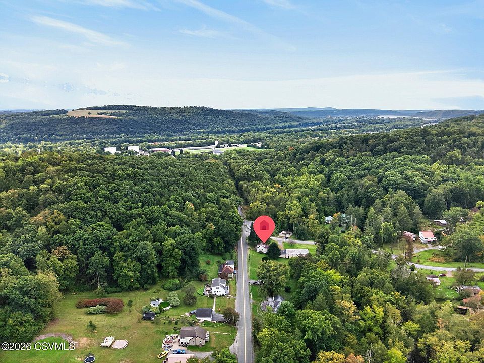 16th image of 385 Spruce Hollow Rd