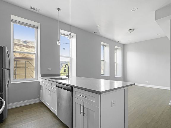 010-1946SouthRacineAvenue-Chicago-IL-60608-small