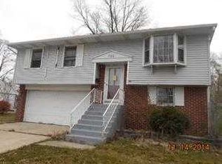 725 Farragut Ave, Romeoville, IL 60446