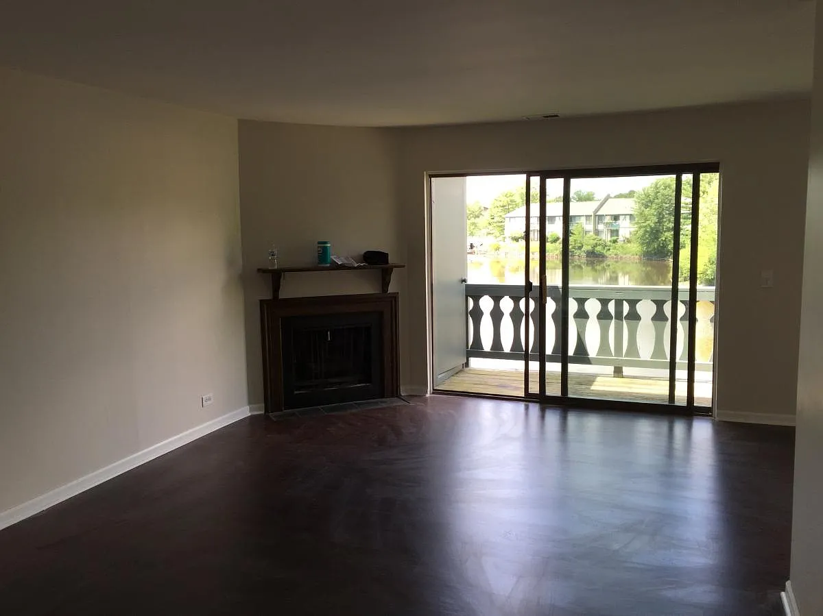 2 bed, 1200 sqft, $1,950 — Photo 1