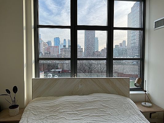 5th image of 135 York St #453