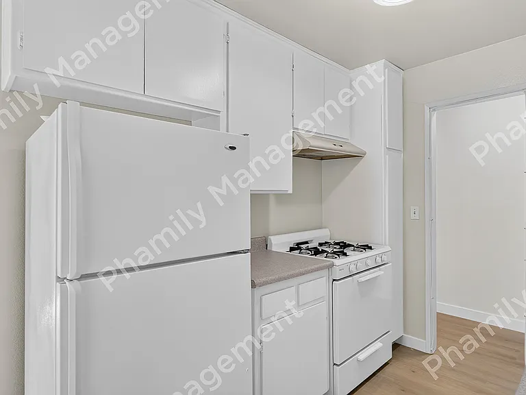 11575 Moorpark St #108 — Photo 7