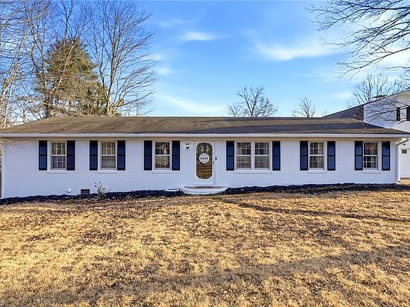 3rd image of 498 Salem Church Rd