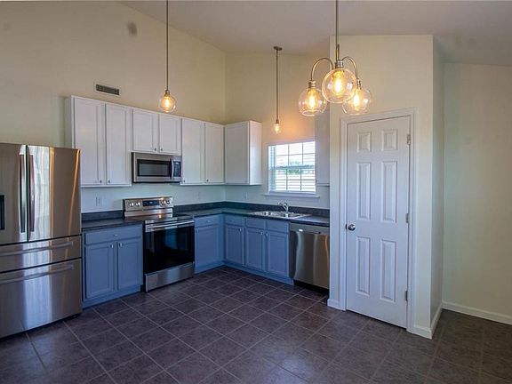 5th image of 1832 Piedmont Cir