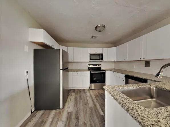 218 E Myrtle Ln, Midwest City, OK 73110