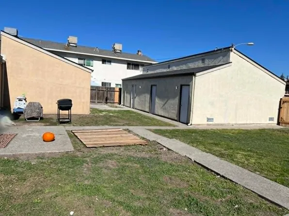 8609-8603 Acapulco Way, Stockton, CA 95210