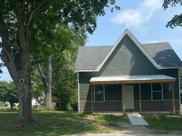 110 N Church St, New Holland, OH 43145