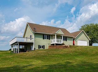 2580 N Windy Ln, Galena, IL 61036