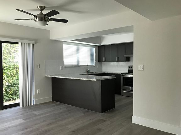 3rd image of 541 Menendez Ave