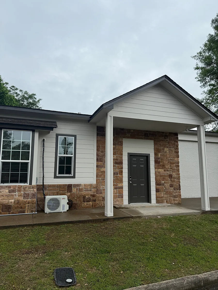 Building Photo - 1002 S Glenwood Blvd