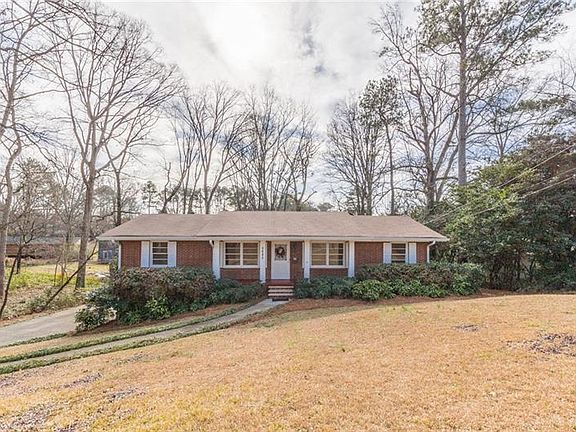 3rd image of 5685 Skyland Dr