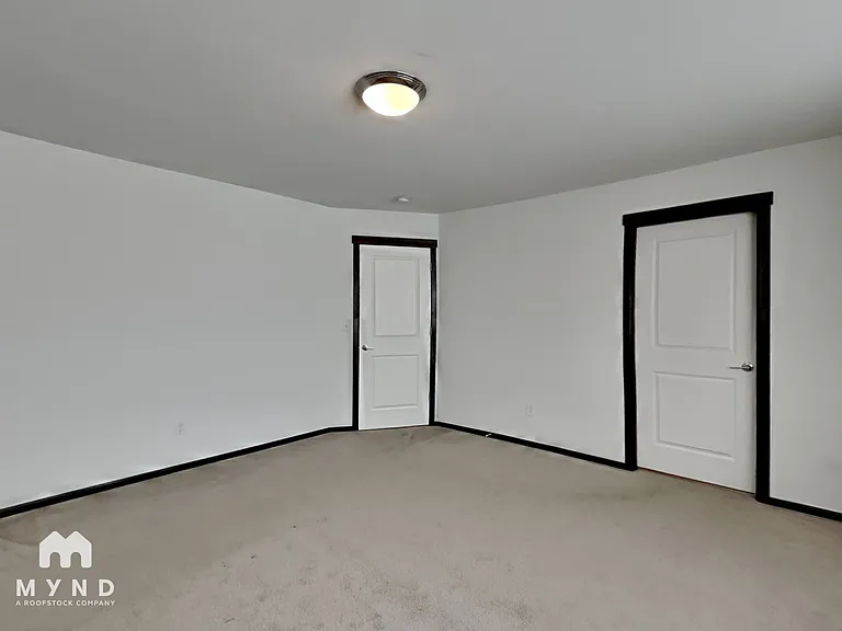 2753 S 124th Ln — Photo 9