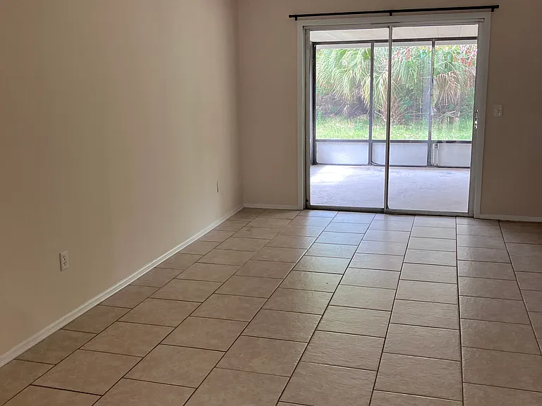 1165 Minnet Ct NE — Photo 2