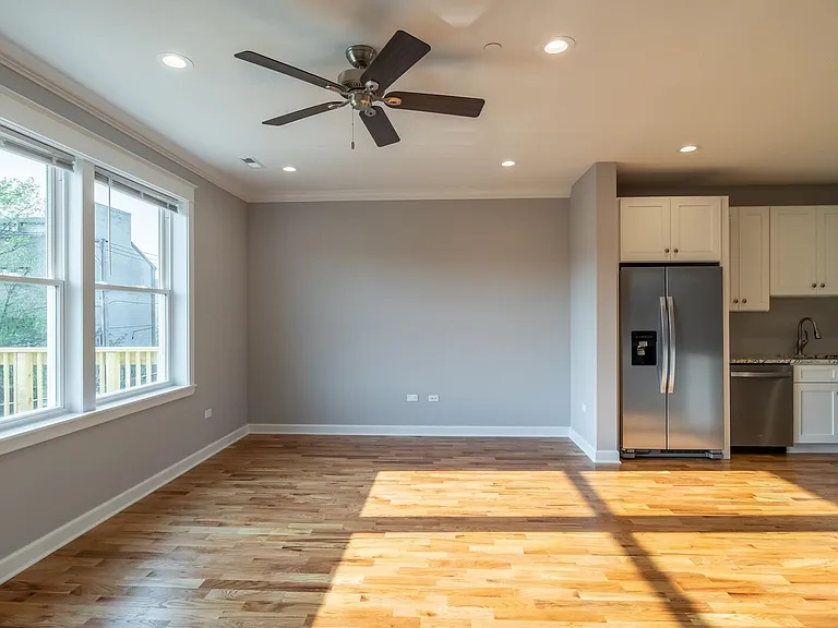 6447 S Ellis Ave #2 — Photo 3