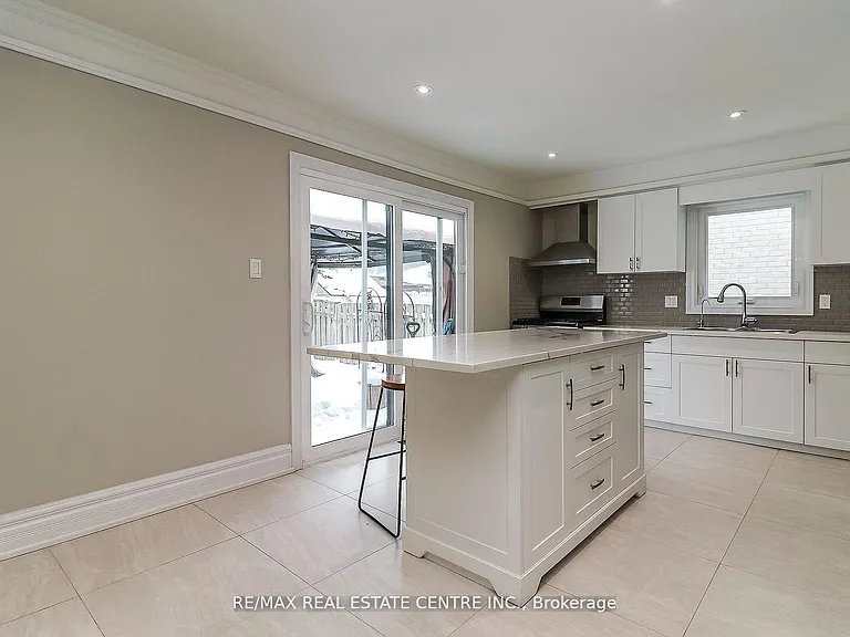 39 Cardinal St — Photo 21