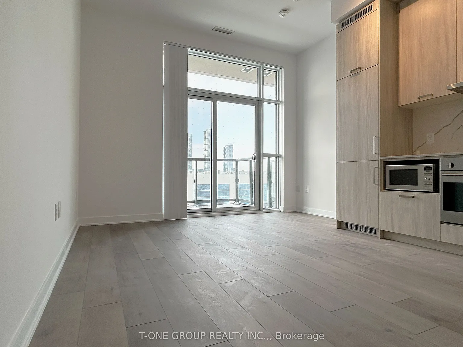 Studio, $1,725 — Photo 4