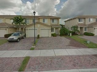 9095 Chambers St, Tamarac, FL 33321