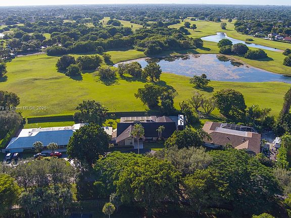 2nd image of 13240 N Calusa Club Dr