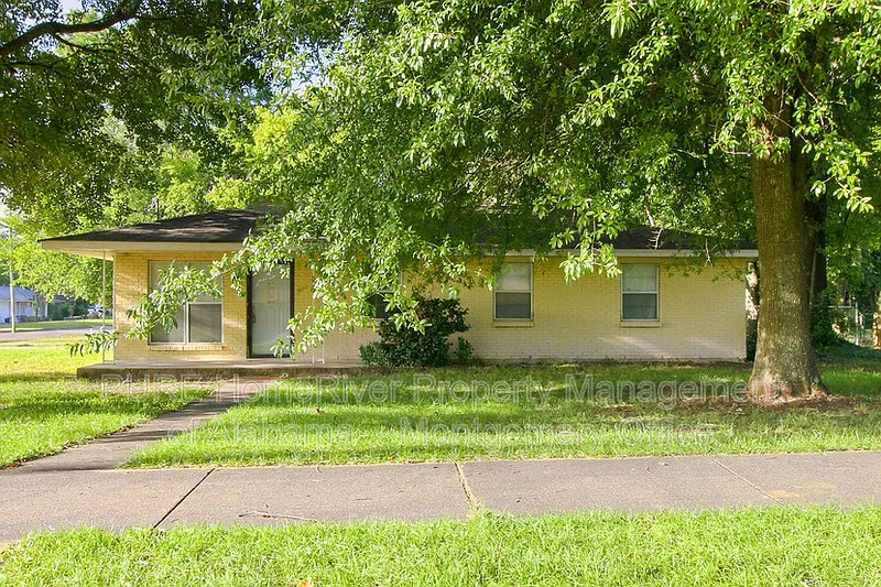 4 bed, 2.0 bath, 1578 sqft, $1,375 — Photo 2