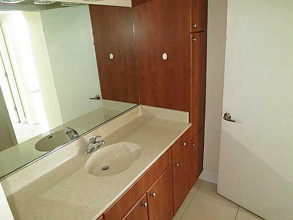 5th image of 401 69th St APT 1407