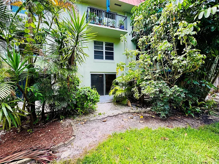 805 W Oakland Park Blvd #E5 — Photo 18